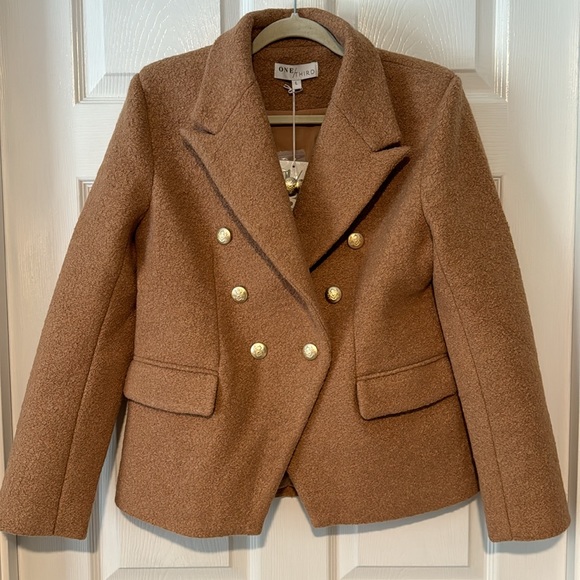 One/Third Camel Blazer, Large - Picture 7 of 9